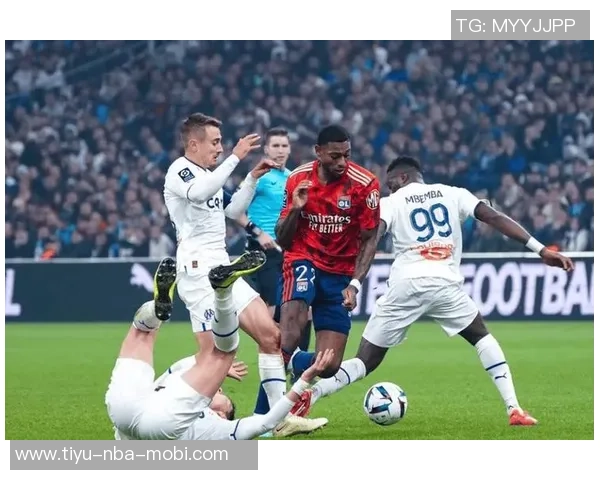 马卡报道恩德里克本周与里昂合练预计12日对阵里尔迎来首场比赛